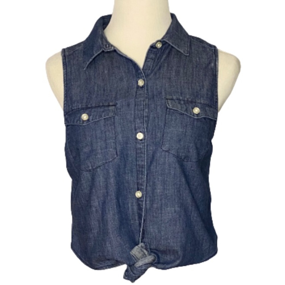 Forever 21 Button Down Sleeveless Shirt Size M
